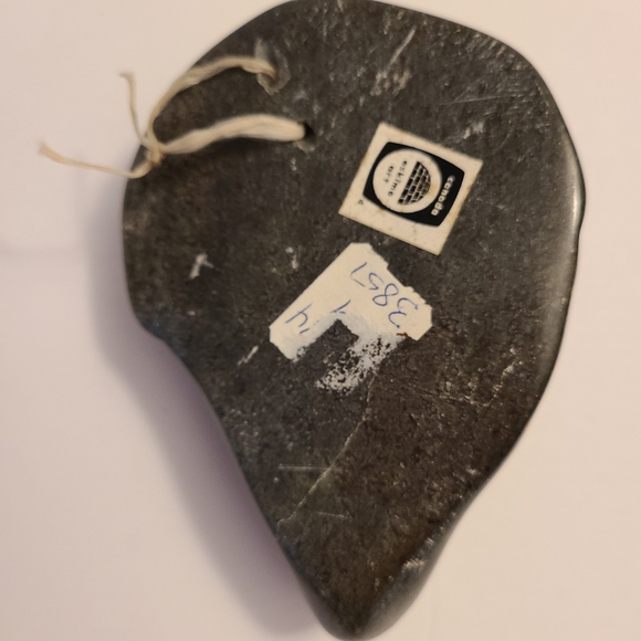 Eskimo Art stylized carved Stone Head - Picture 7 of 10